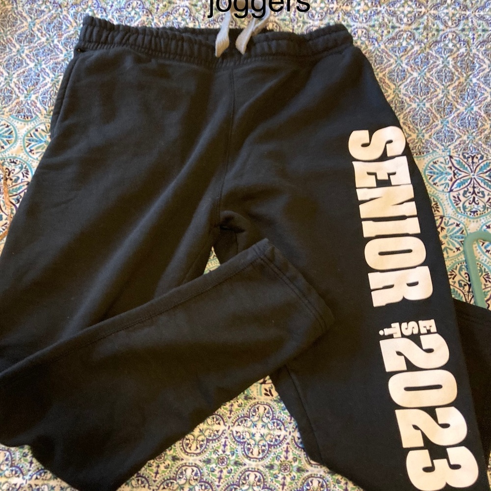 NWOT Seniors2023 joggers
